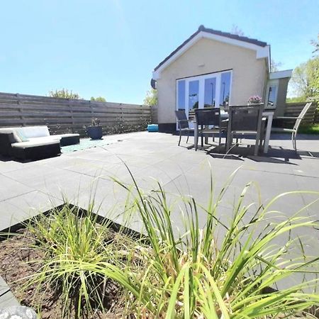 Huisje Britt Met Grote Tuin En Veel Privacy Dirkshorn Exterior foto