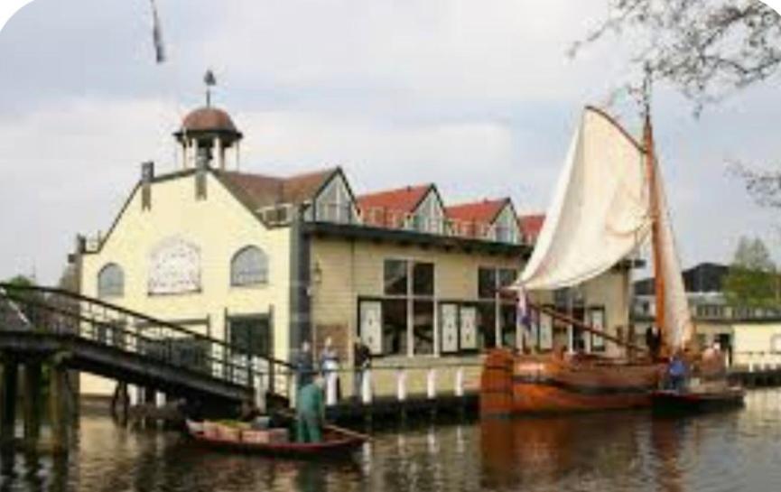 Huisje Britt Met Grote Tuin En Veel Privacy Dirkshorn Exterior foto