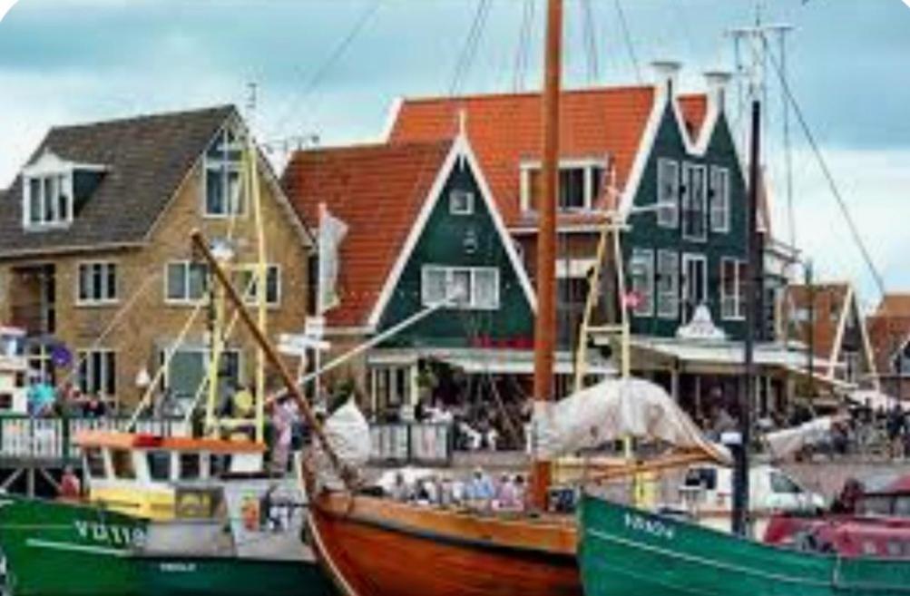 Huisje Britt Met Grote Tuin En Veel Privacy Dirkshorn Exterior foto